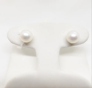 14kt. White Gold Cultured Pearl Studs
